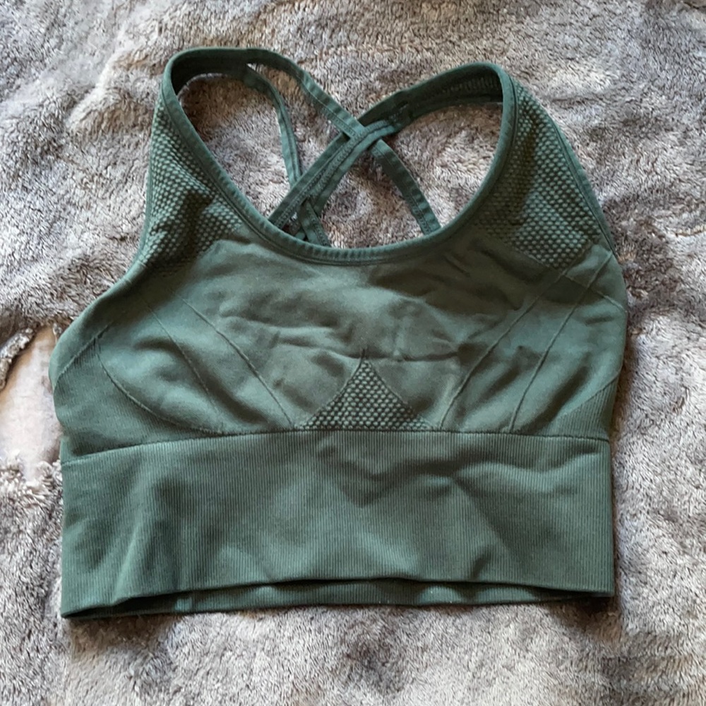 Women’s sports bra